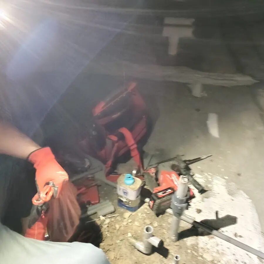 桃園水電施工實績－狹窄空間管線與閥件查修