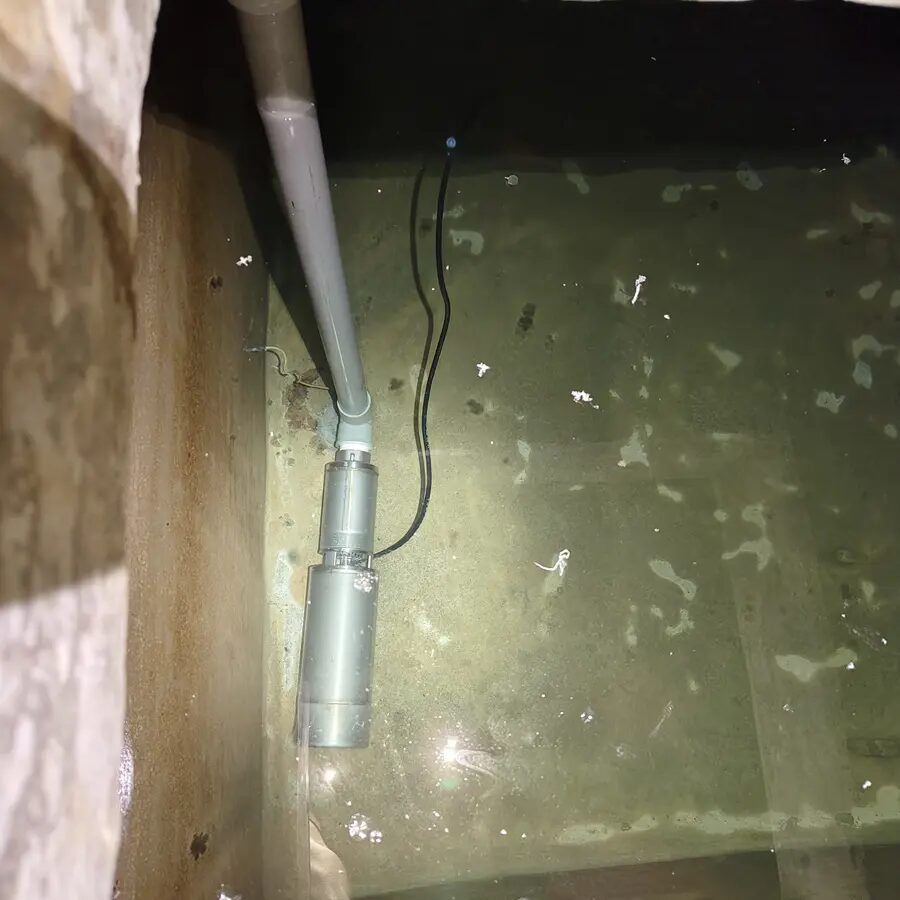 桃園水電施工實績－地下蓄水池沉水馬達裝設