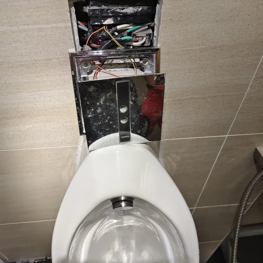 桃園水電施工實績－感應沖水器控制線路查修
